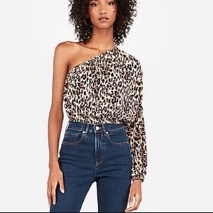 Express one shoulder top